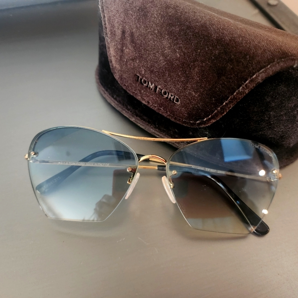 Tom Ford Anabel Sunglasses. Excellent condition.